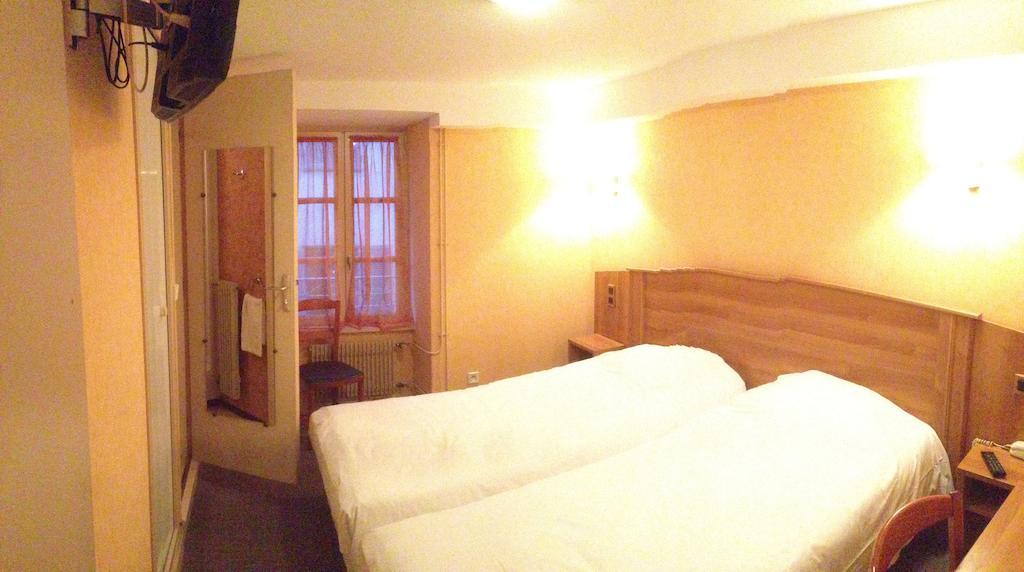Hotel De L'Abbaye Sauxillanges Rum bild