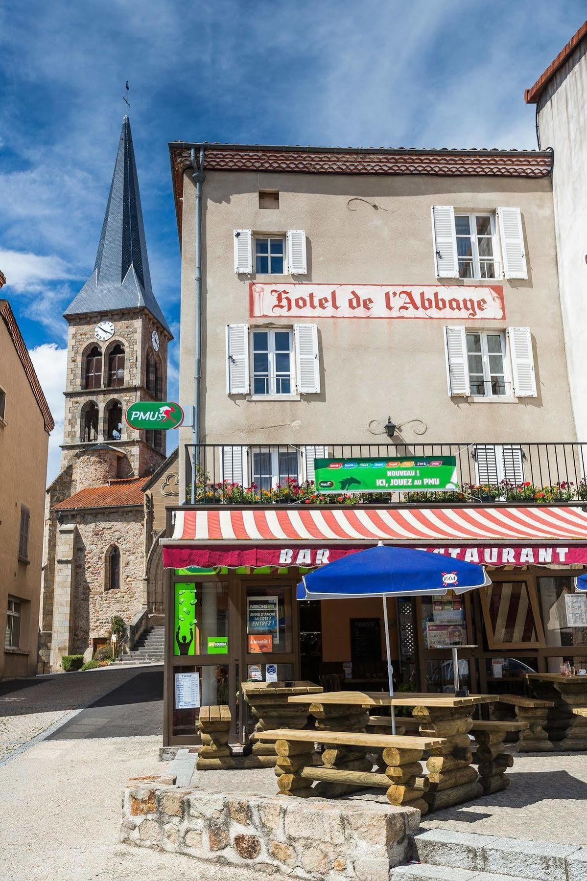 Hotel De L'Abbaye Sauxillanges Exteriör bild